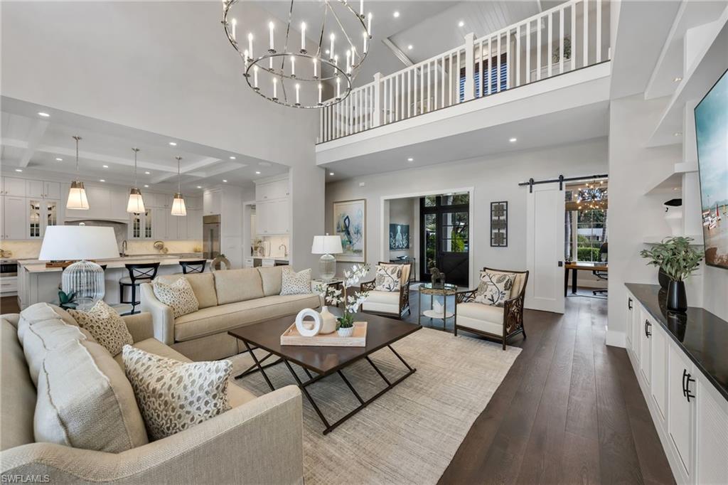 MOORINGS - Residential