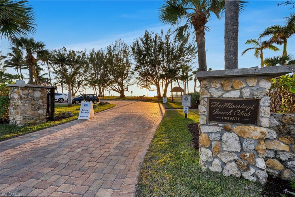 MOORINGS - Residential