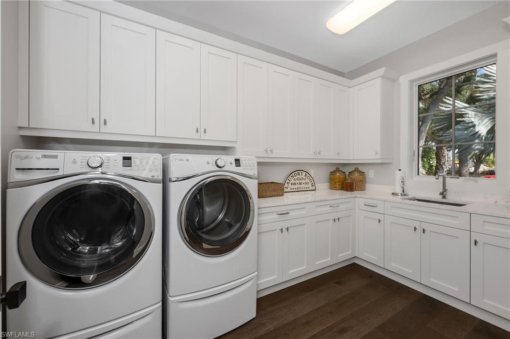 MOORINGS - Residential