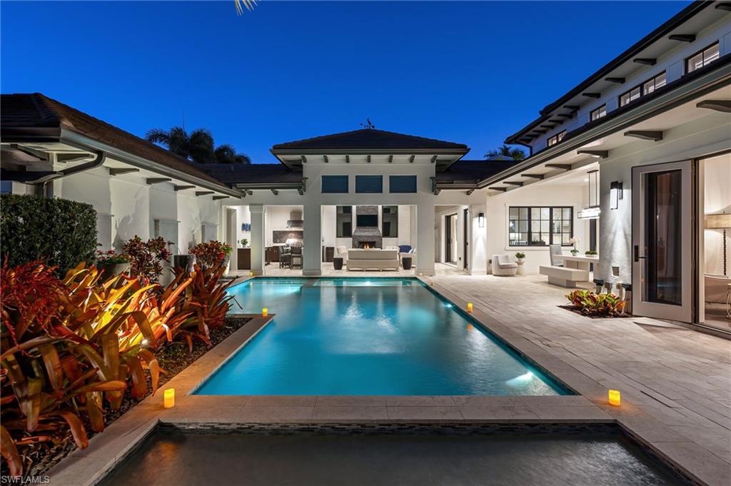 MOORINGS - Residential