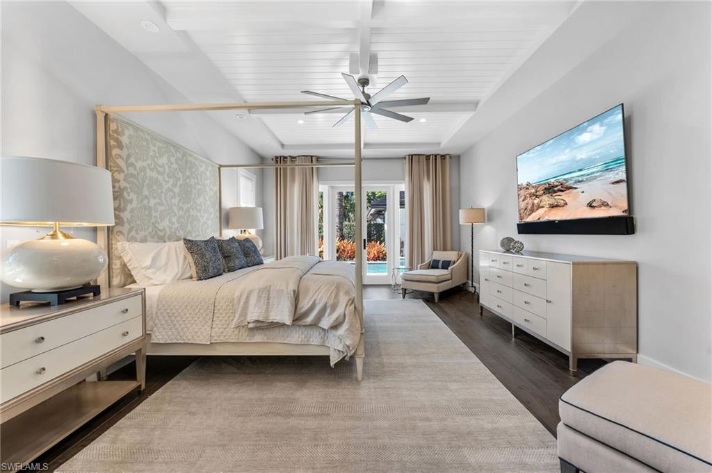 MOORINGS - Residential