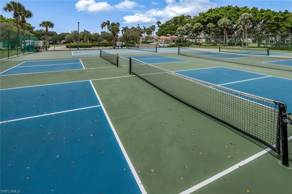 WILLOWBROOK - Residential