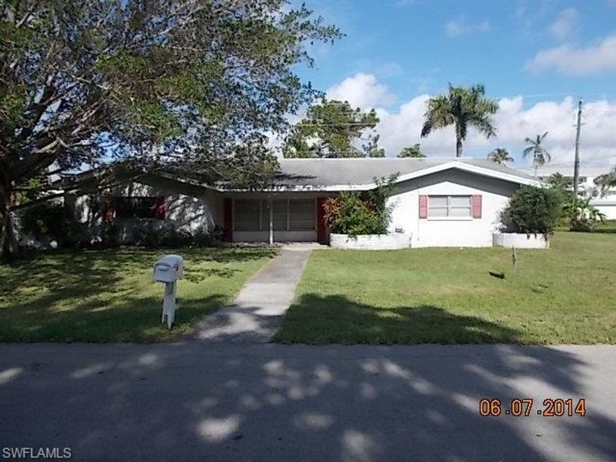 Only cash offers will be considered.  Great 4 bedroom, 2 bath home on large corner lot. Needs work