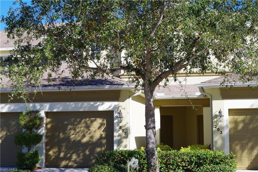 CALUSA PALMS - Residential