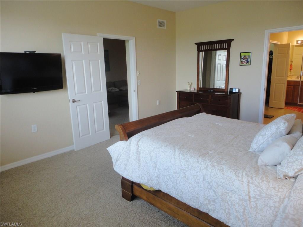 CALUSA PALMS - Residential