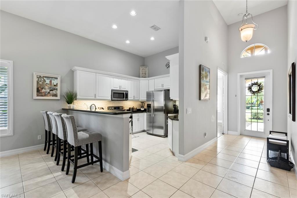 WILSHIRE LAKES - Residential Lease