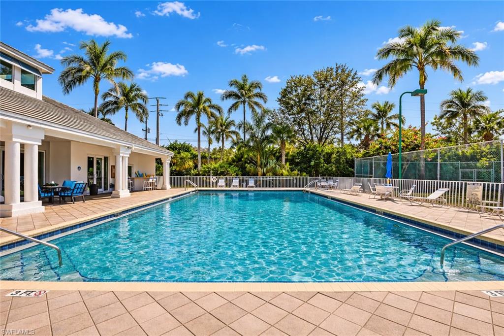 WILSHIRE LAKES - Residential Lease