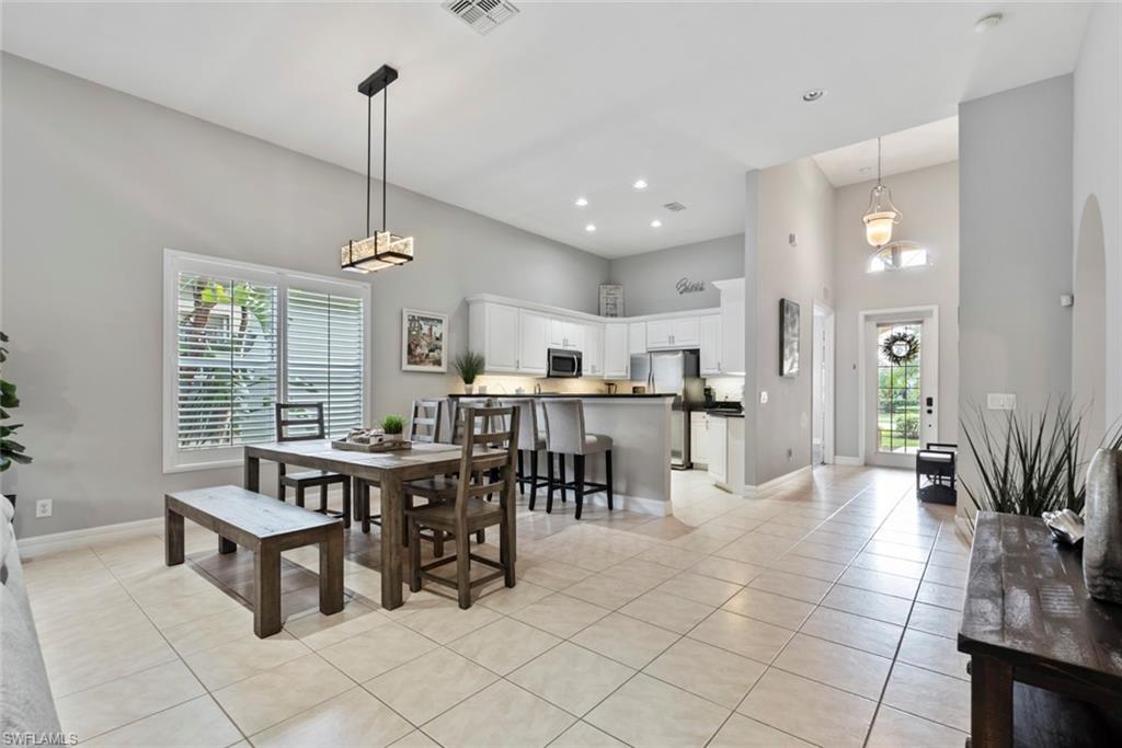 WILSHIRE LAKES - Residential Lease