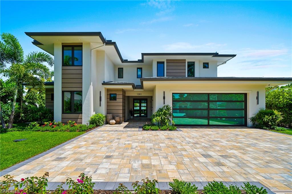 LAKE PARK - Residential