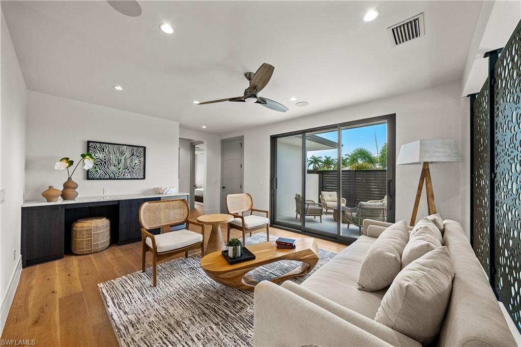 LAKE PARK - Residential