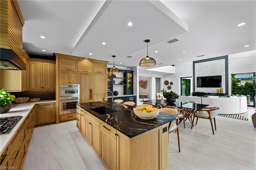 LAKE PARK - Residential