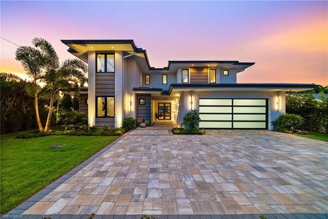 1261 13th AVE N NAPLES FL 34102
