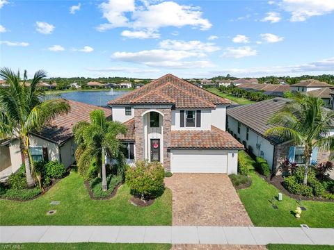 A home in NAPLES