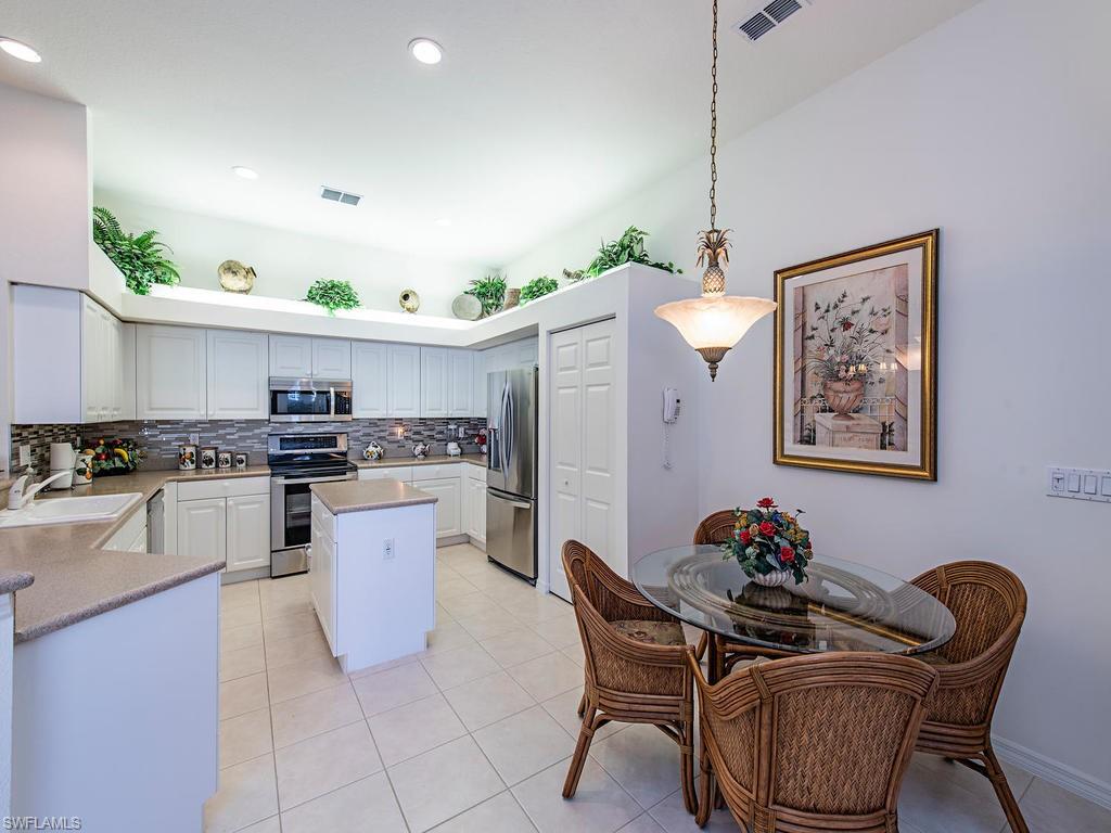 LIGHTHOUSE BAY - Residential