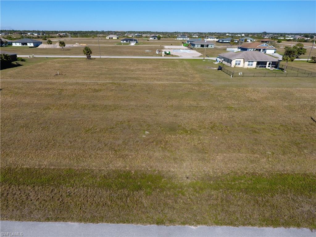 CAPE CORAL - Land
