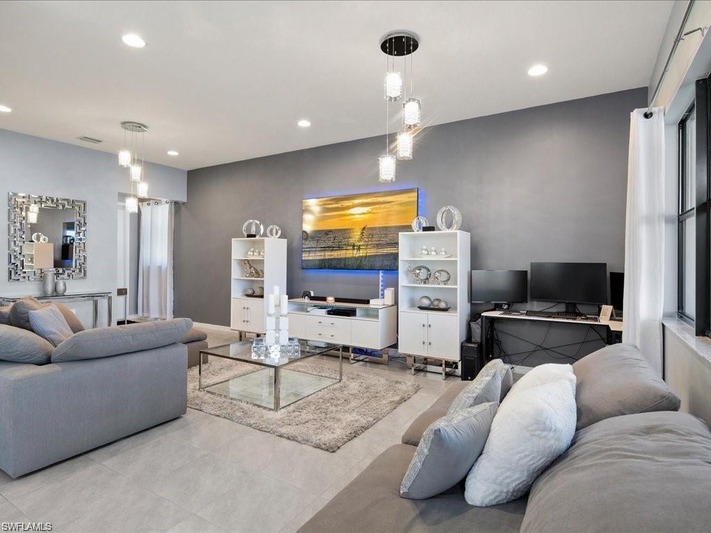8812 Madrid CIR