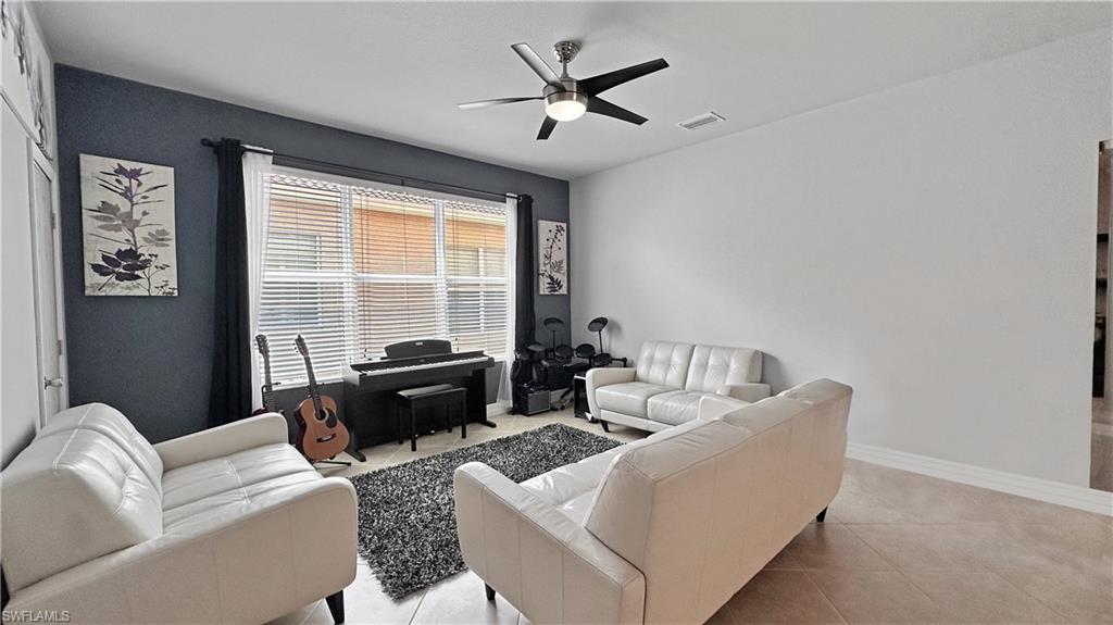 11120 Sparkleberry DR