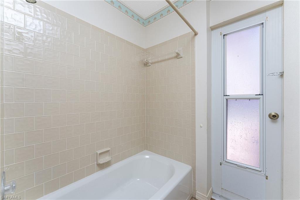 GULF COVE - Residential