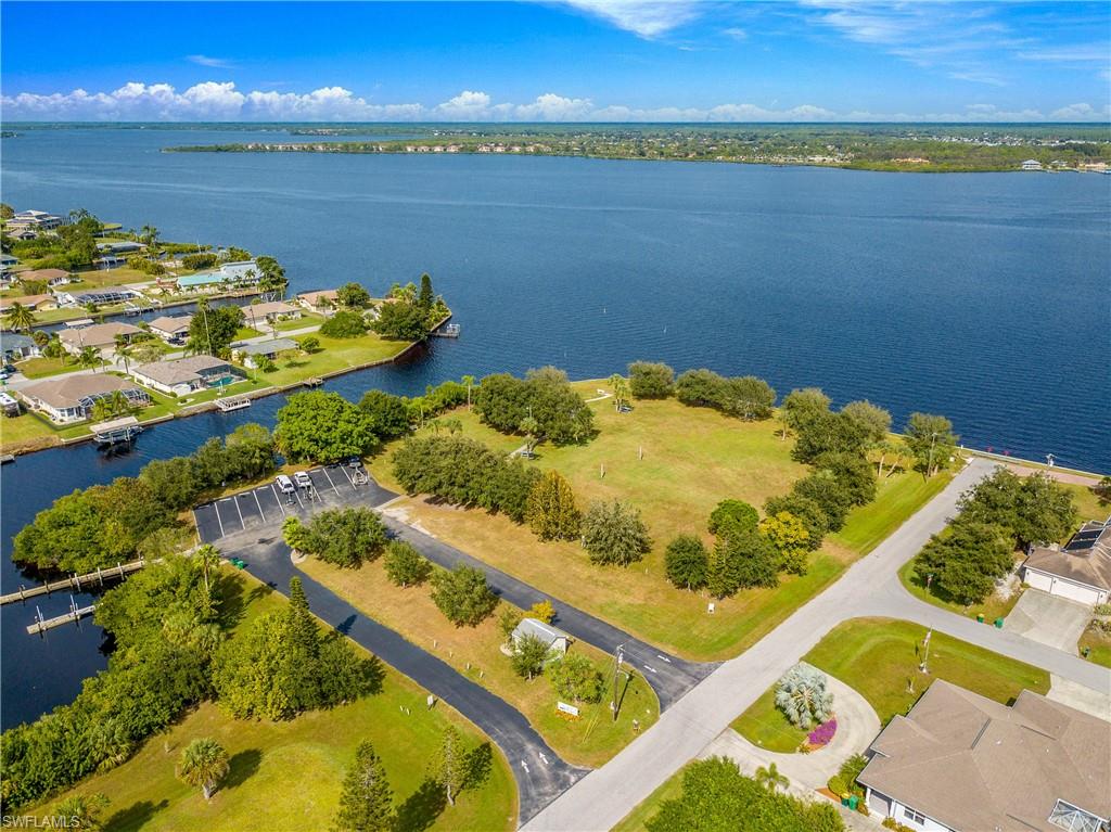 GULF COVE - Residential