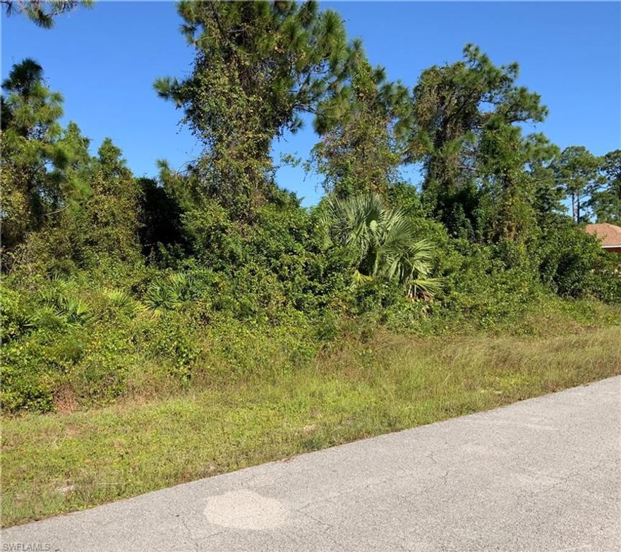 Build your dream home in this quiet neighborhood. Lots of new construction in this area. Convenient to State Route 82.