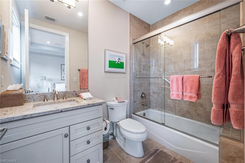 LANDINGS AT BEARS PAW - Residential