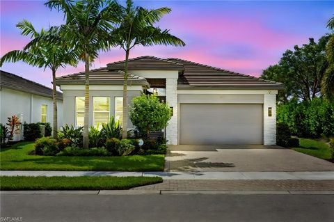 11555 Jacaranda DR NAPLES FL 34120