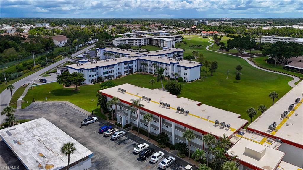 SEVEN LAKES - Residential