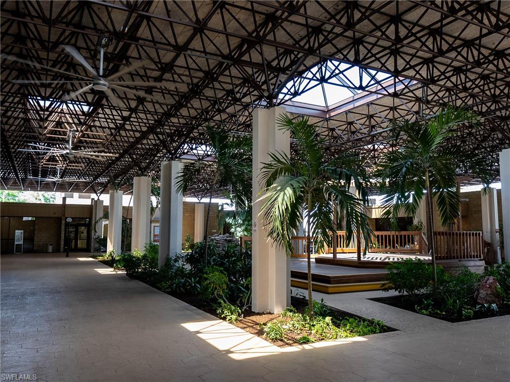 SEVEN LAKES - Residential