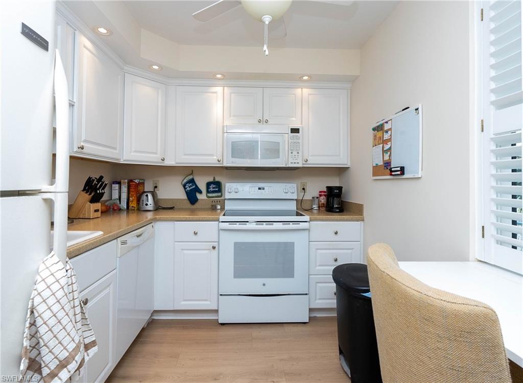 SEVEN LAKES - Residential