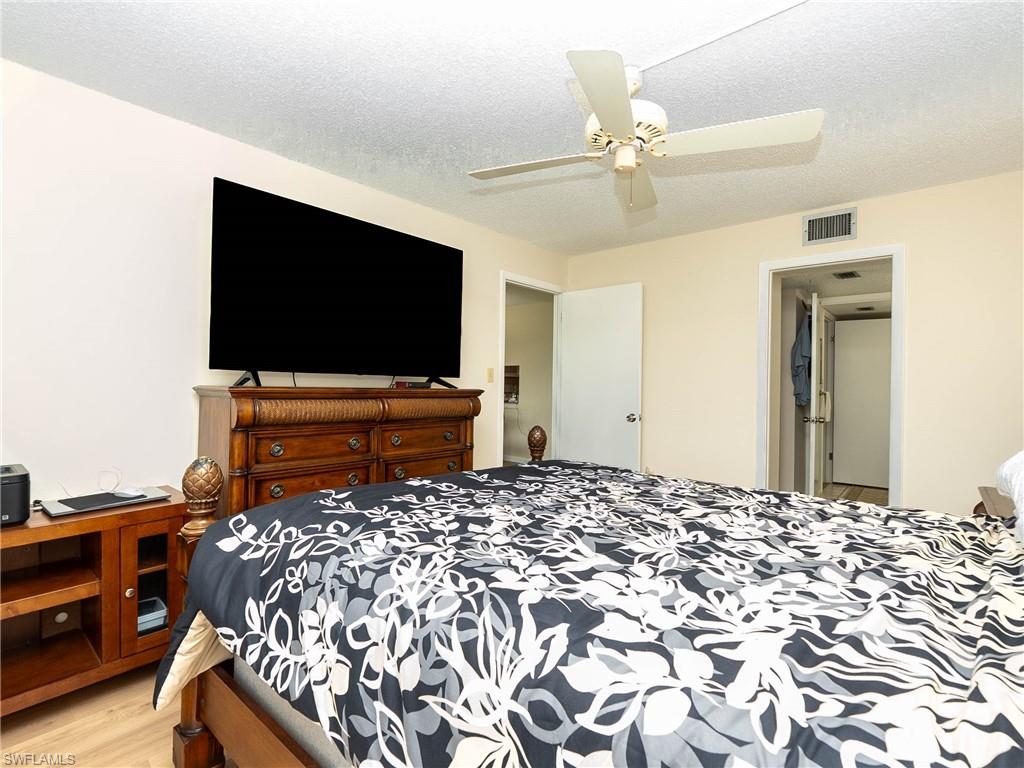 SEVEN LAKES - Residential