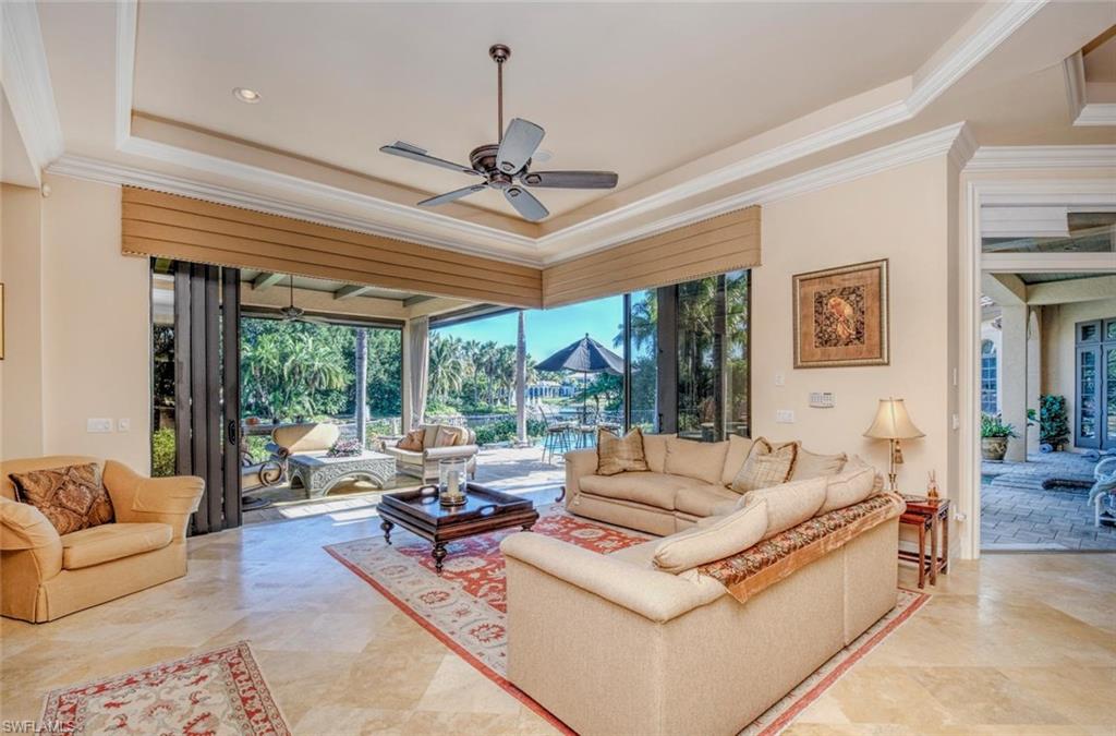 ESCADA AT TIBURON - Residential