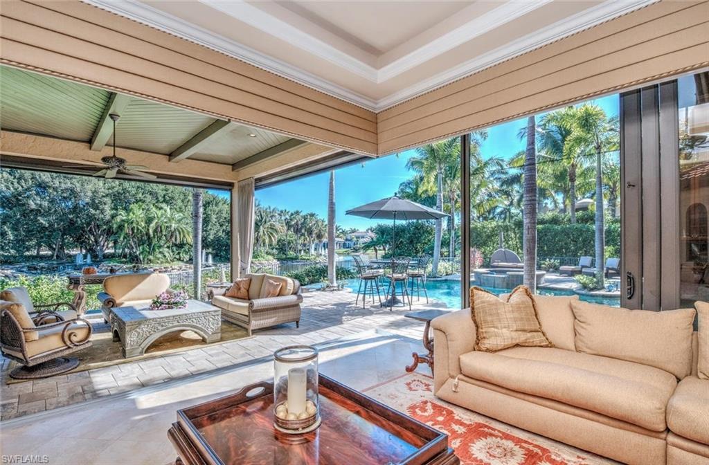 ESCADA AT TIBURON - Residential