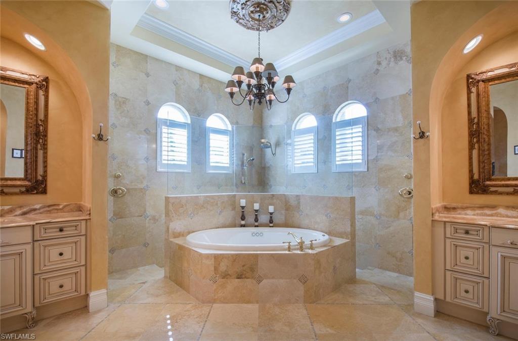 ESCADA AT TIBURON - Residential