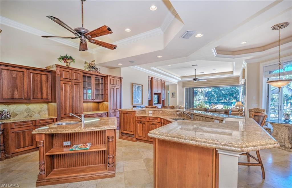 ESCADA AT TIBURON - Residential