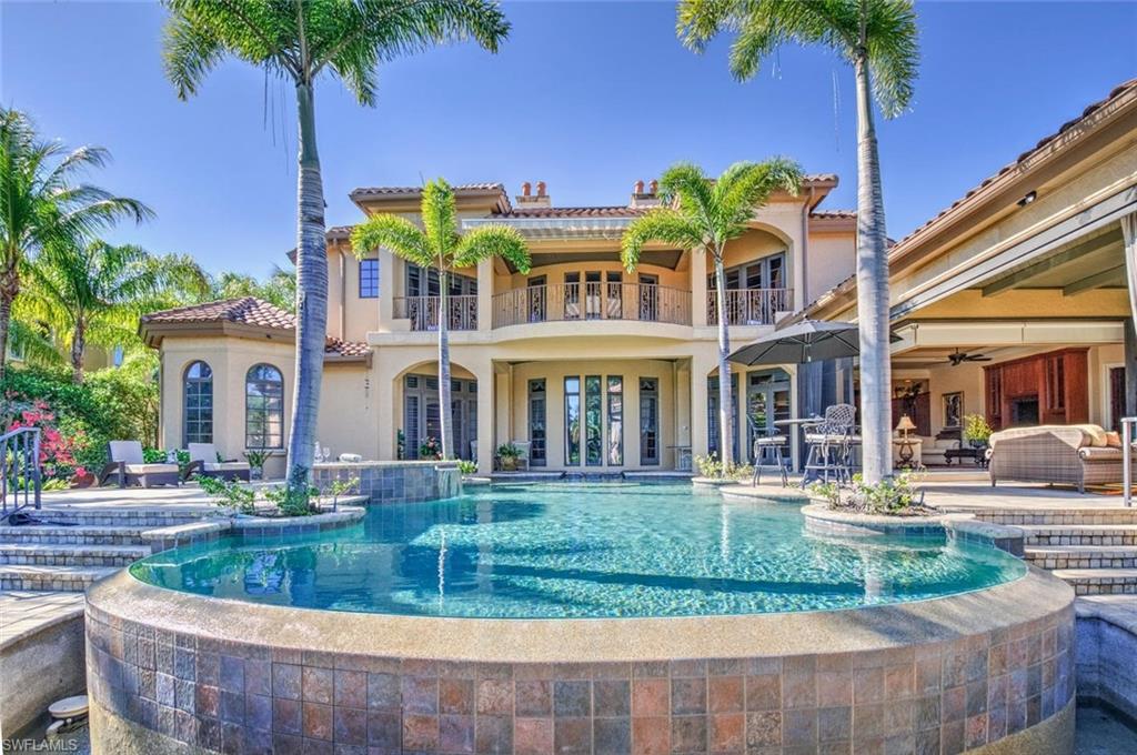 ESCADA AT TIBURON - Residential