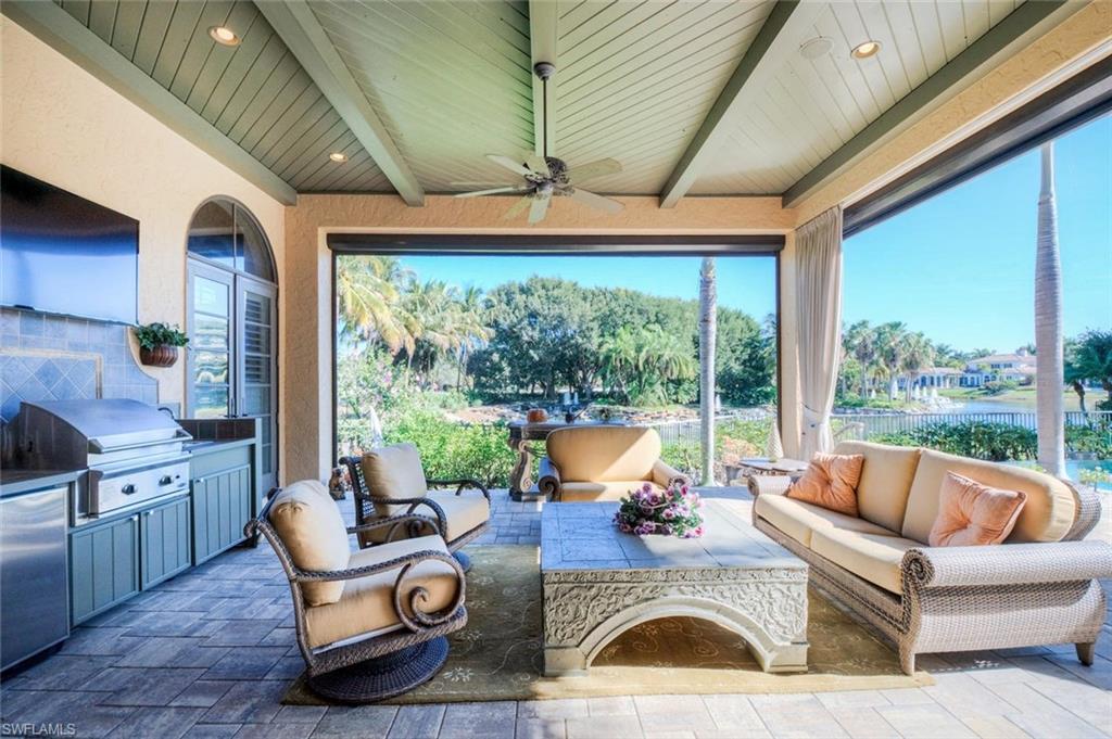 ESCADA AT TIBURON - Residential