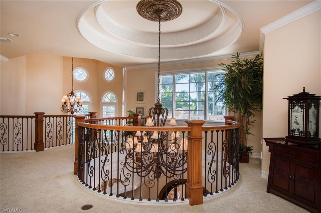 ESCADA AT TIBURON - Residential