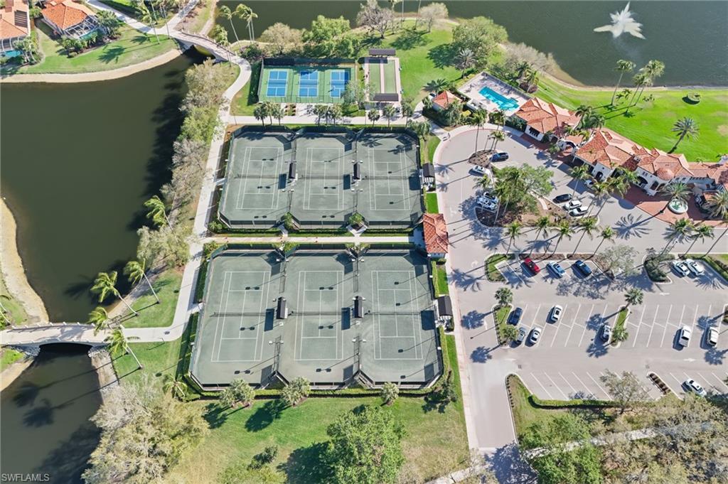 VILLAGE WALK - Residential