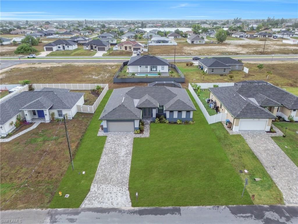 CAPE CORAL - Residential