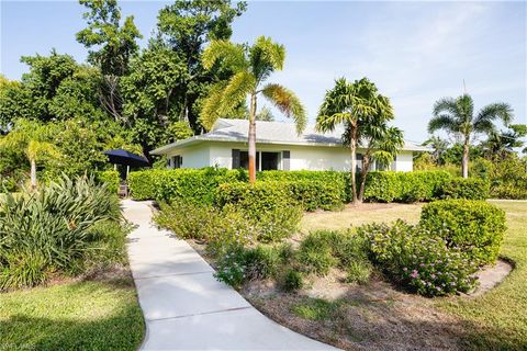 A home in NAPLES