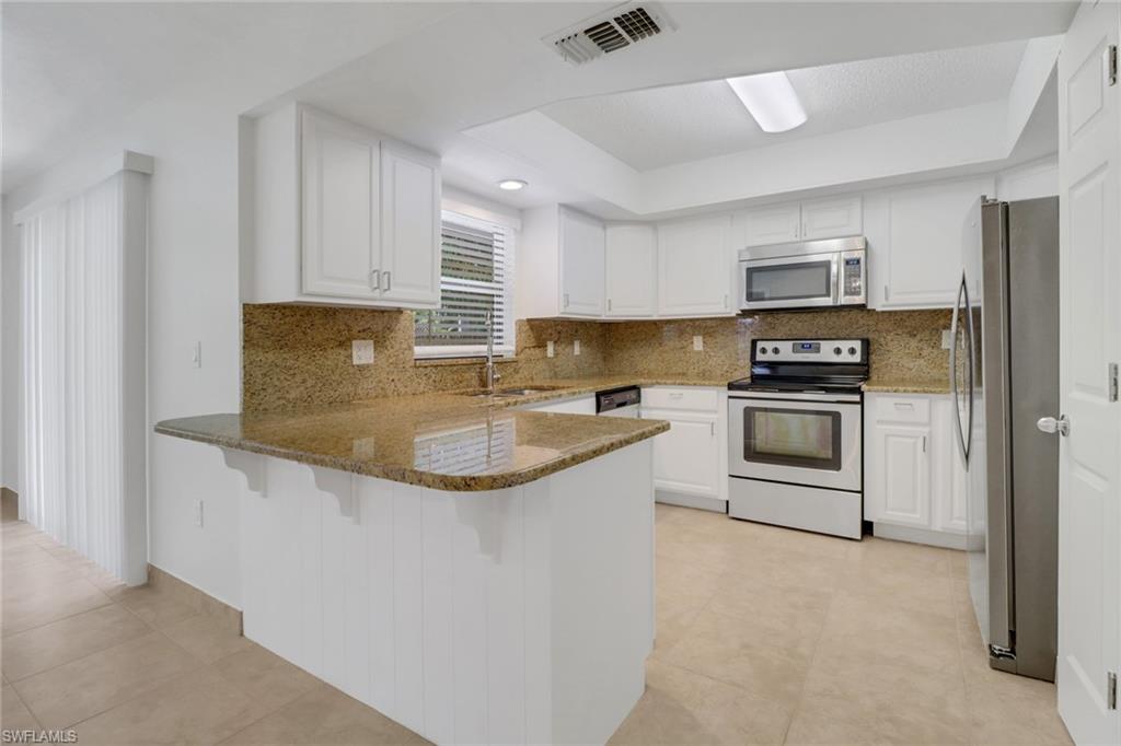 NAPLES TWIN LAKES - Residential