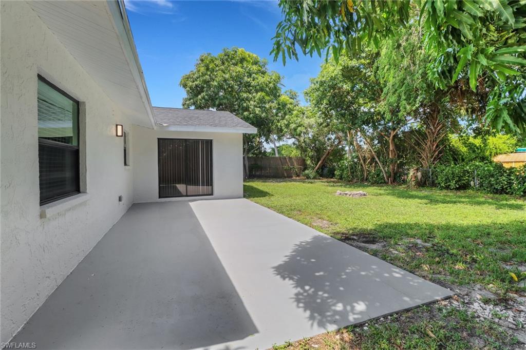 NAPLES TWIN LAKES - Residential