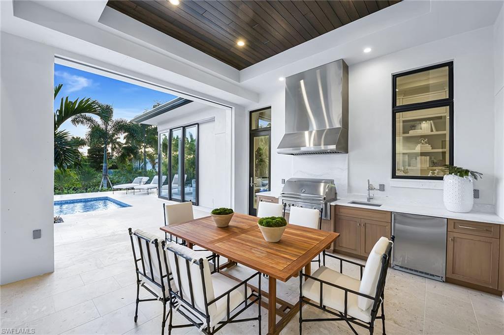 MOORINGS - Residential