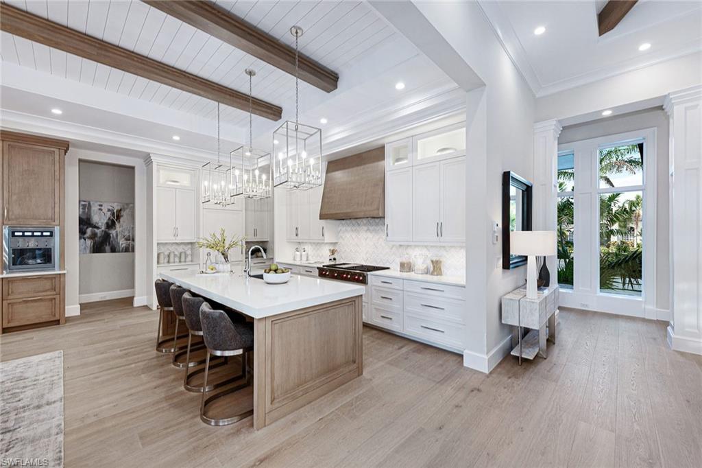 MOORINGS - Residential