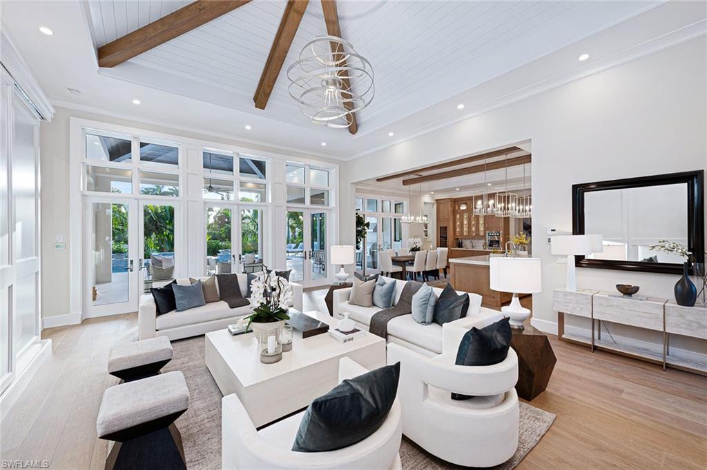 MOORINGS - Residential