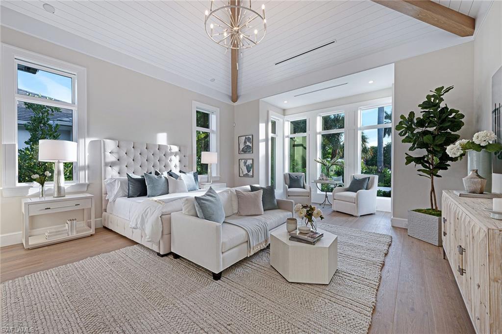 MOORINGS - Residential