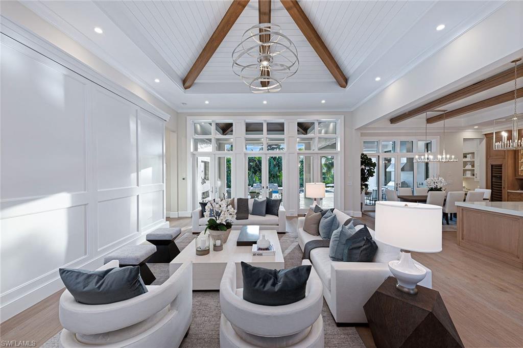 MOORINGS - Residential