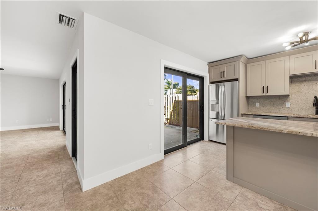 PARKWOODS TOWNHOUSE COMMUNITY - Residential