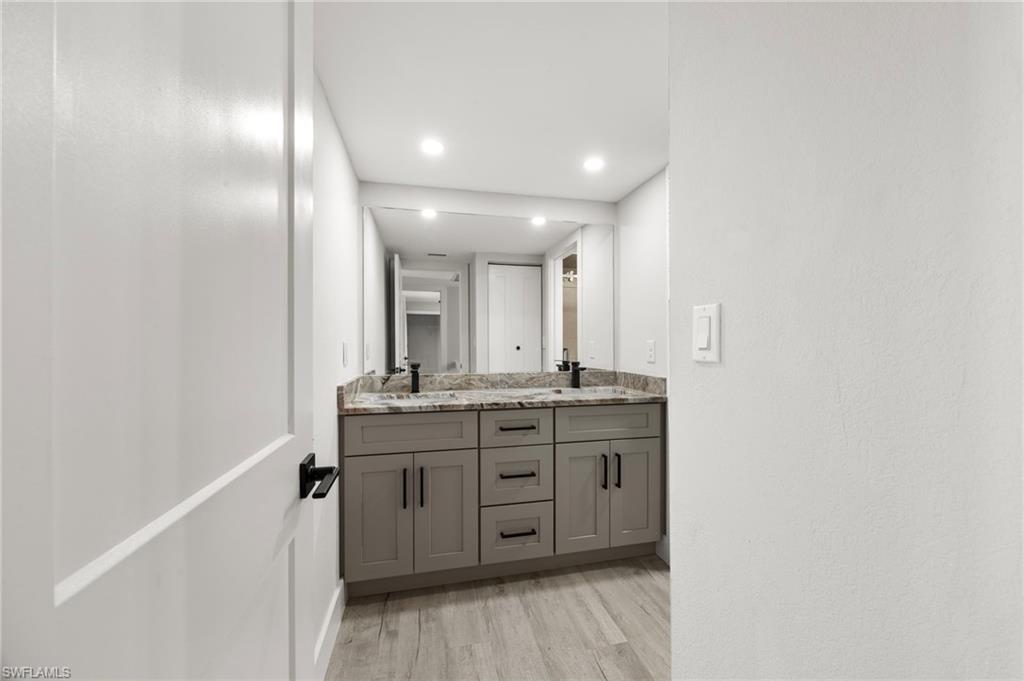 PARKWOODS TOWNHOUSE COMMUNITY - Residential