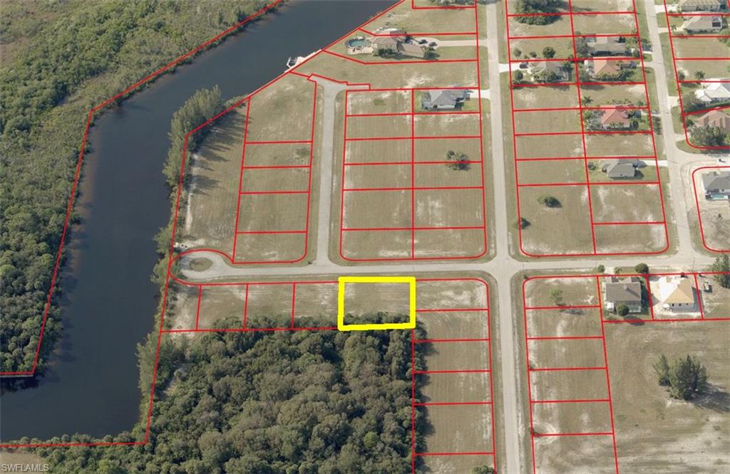 CAPE CORAL - Land